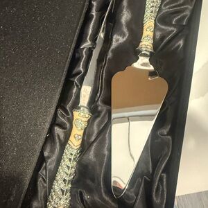 Things Remembered Gold and Silver Cake Server Set